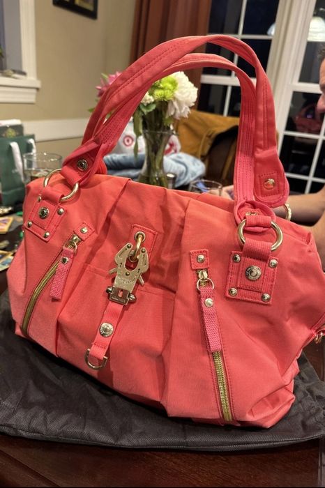 George gina lucy ggl