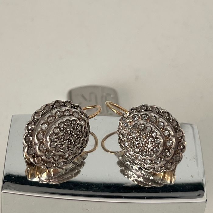 Cercei vintage din aur cu diamante