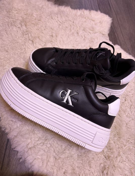 Кецове Calvin Klein