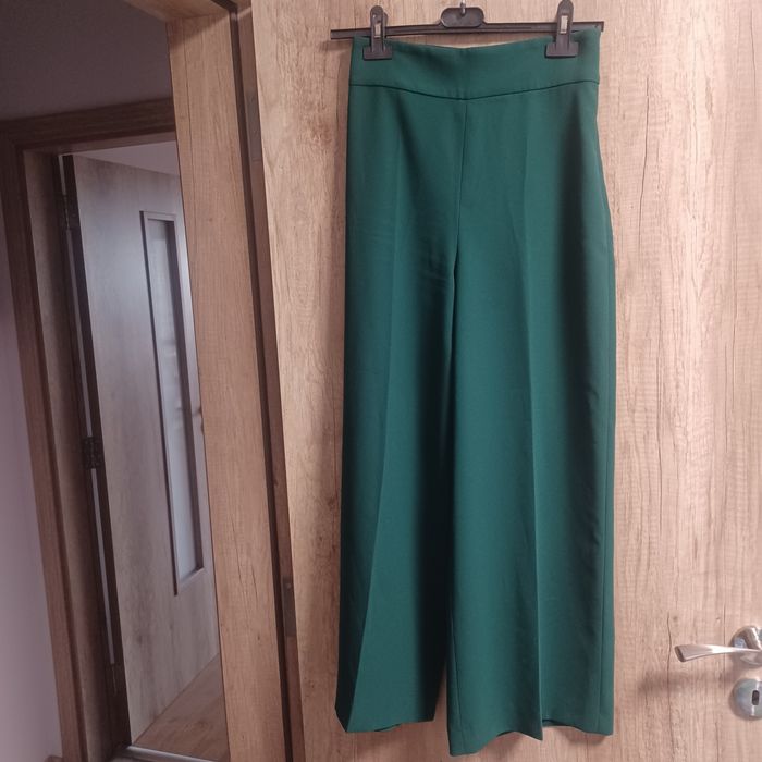 Зелен панталон Zara