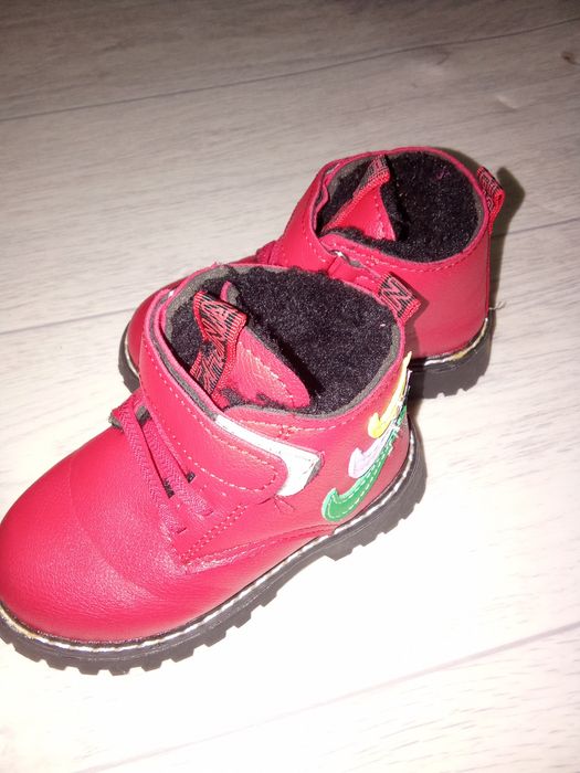 Зимняя ботинка тёплая новый