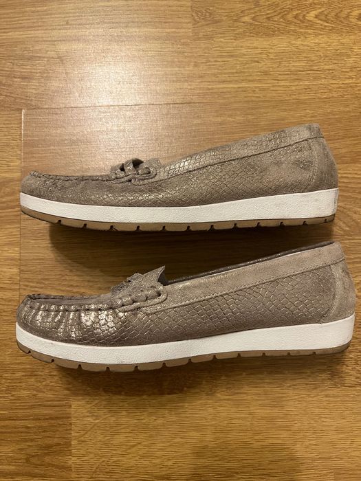 Дамски обувки от естествена кожа