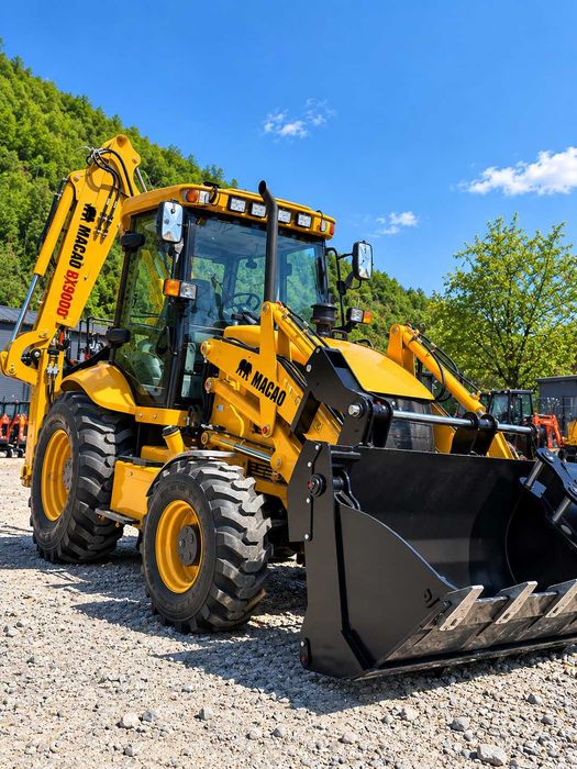Buldoexcavator 9tone 4x4 cu brat telescopic
