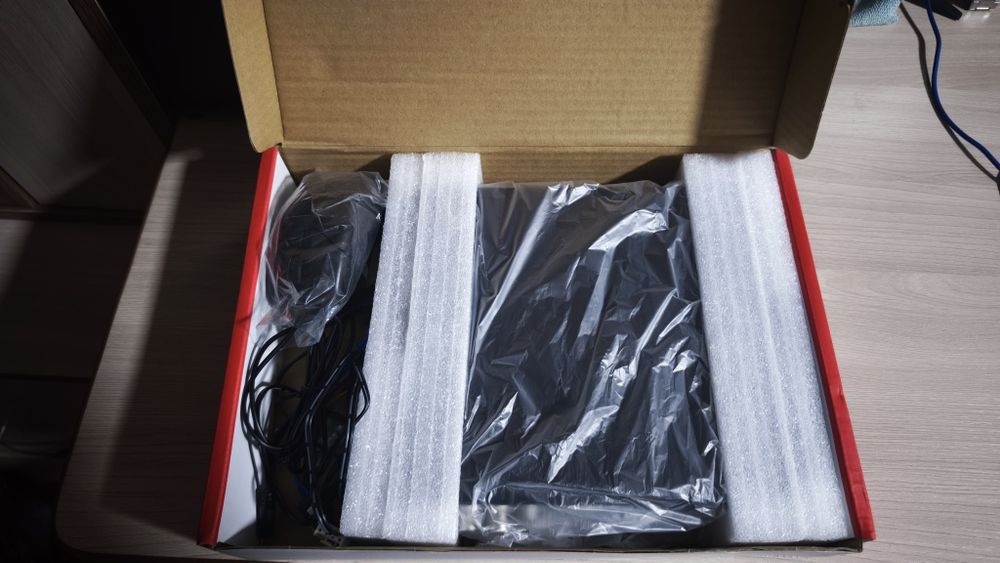 Продам видеорегистратор HUA