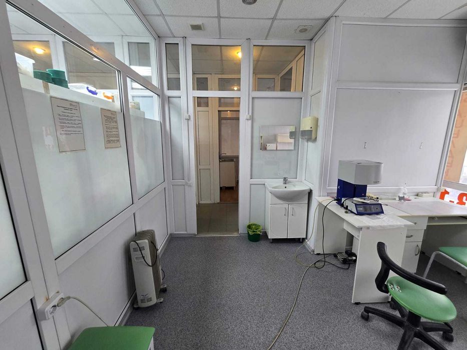 продам ДВУХЭТАЖНОЕ здание в районе рынка