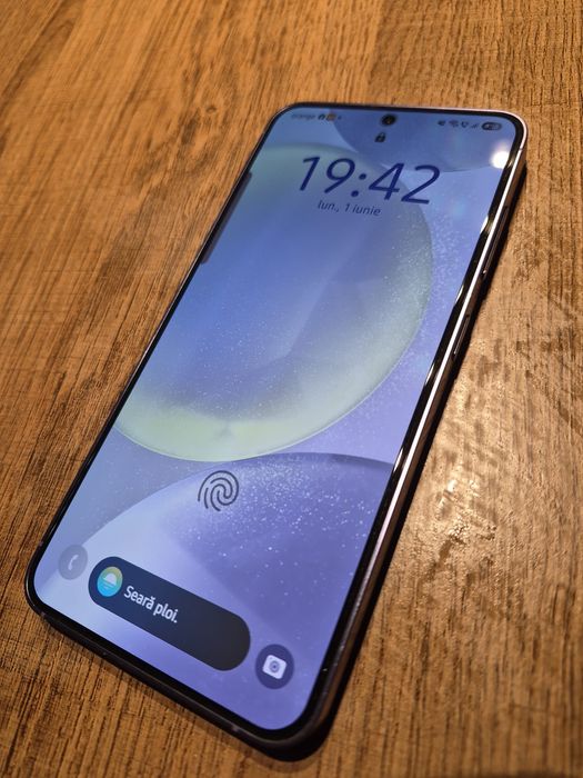 Vând Samsung Galaxy S24 - Stare Excelentă