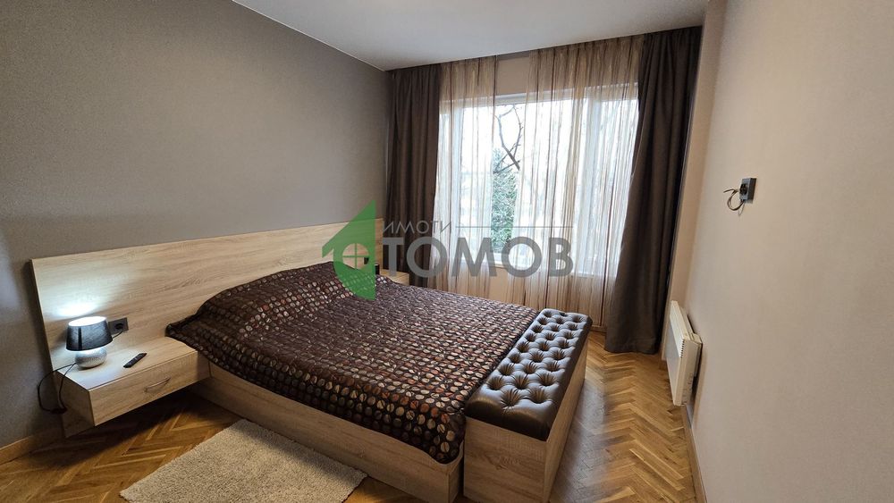 Луксозно обзаведен двустаен апартамент под наем в Център