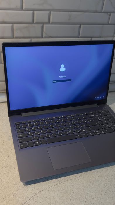 Ноутбук Lenovo IdePad 3