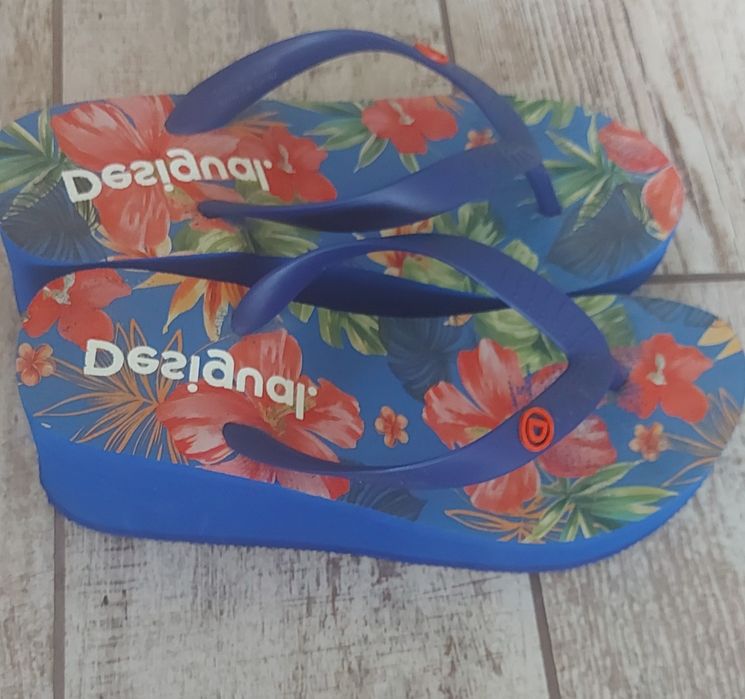 Дамски чехли Desigual