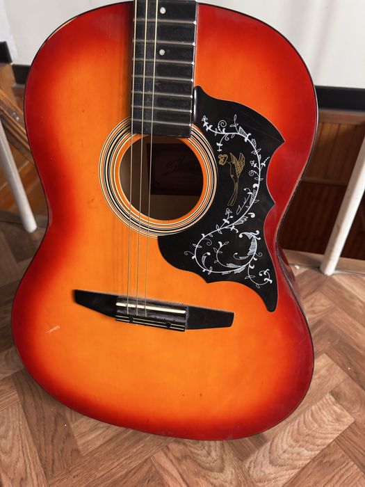 Отдам  гитару StarSun