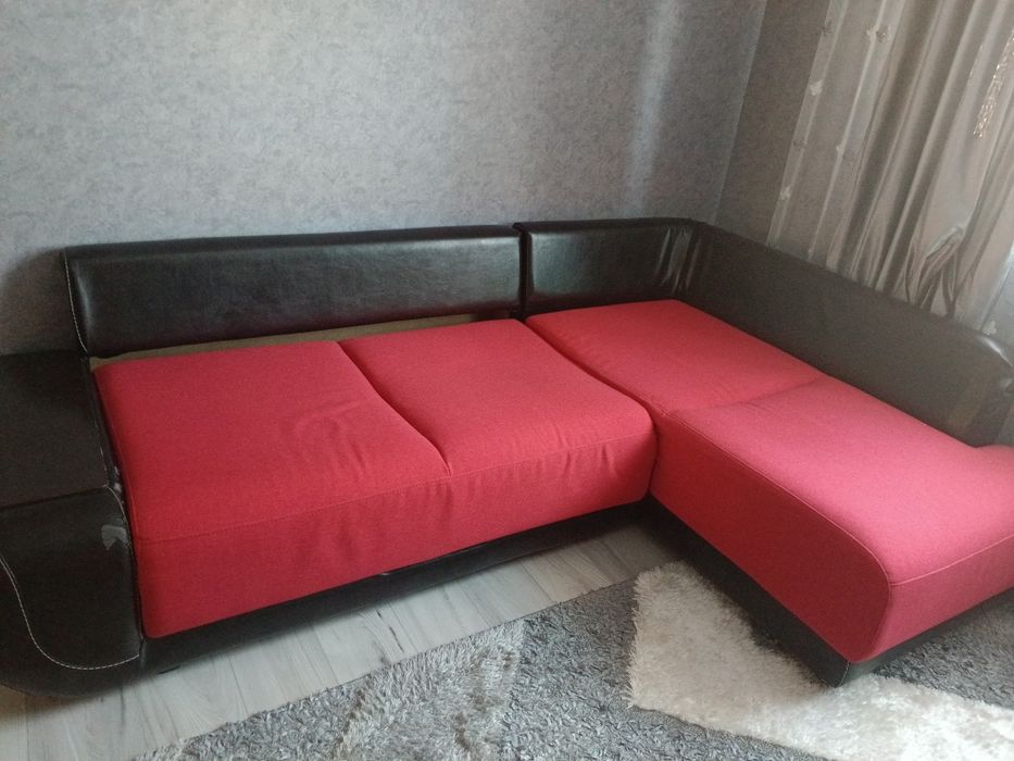 Продам диван угловой