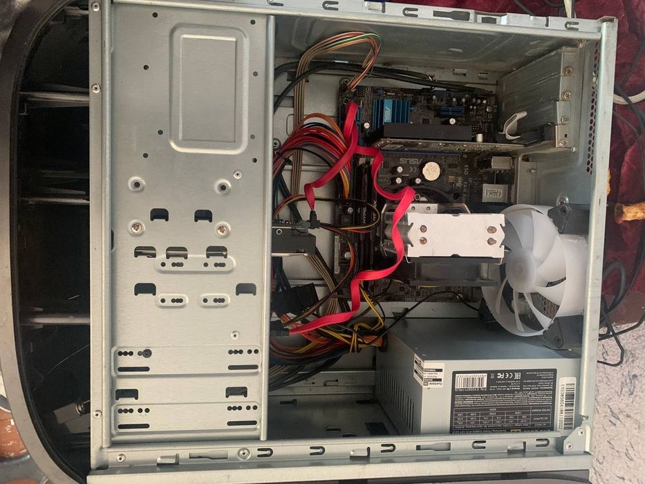 Domashniy kompyuter sotiladi