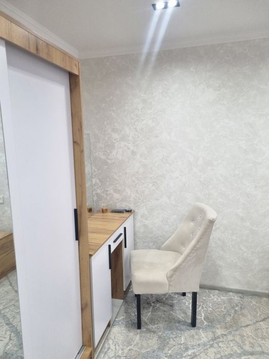 Своя 1-комнатная квартира Аккурган, Новомосковская,  кафе Вечер