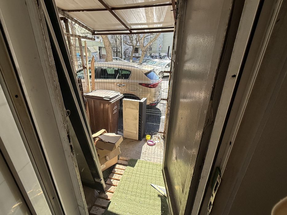 Inchirez spatiu comercial pretabil clinica , restaurant,vitrina 16m