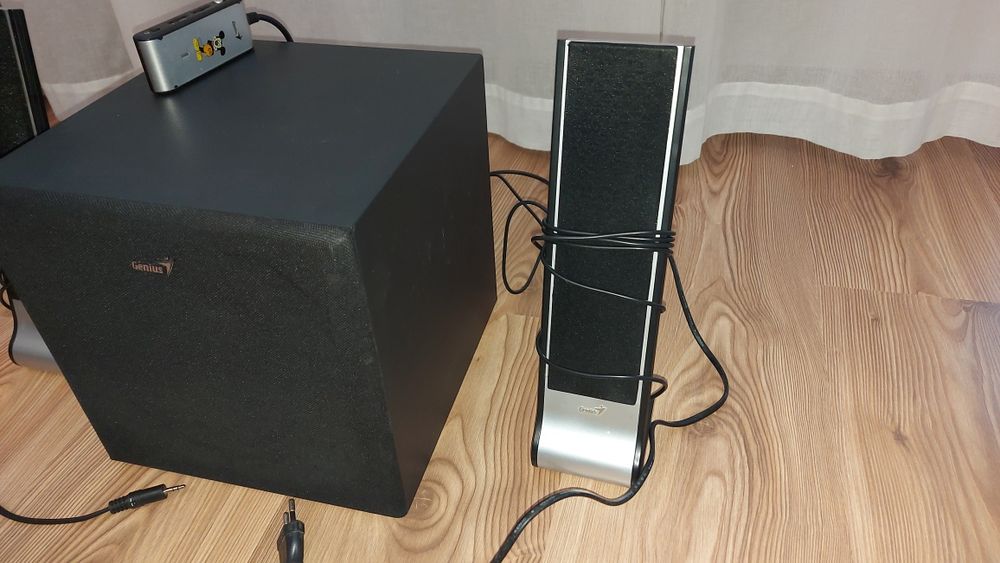 Sistem audio 2.1 de birou Genius