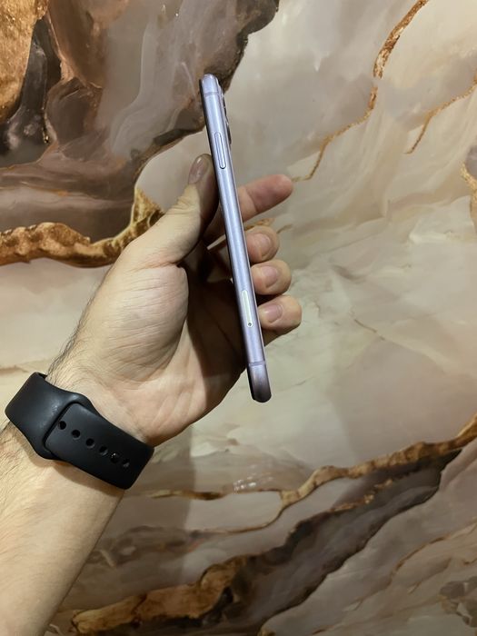 Продам телефон Айфон 11 128Gb