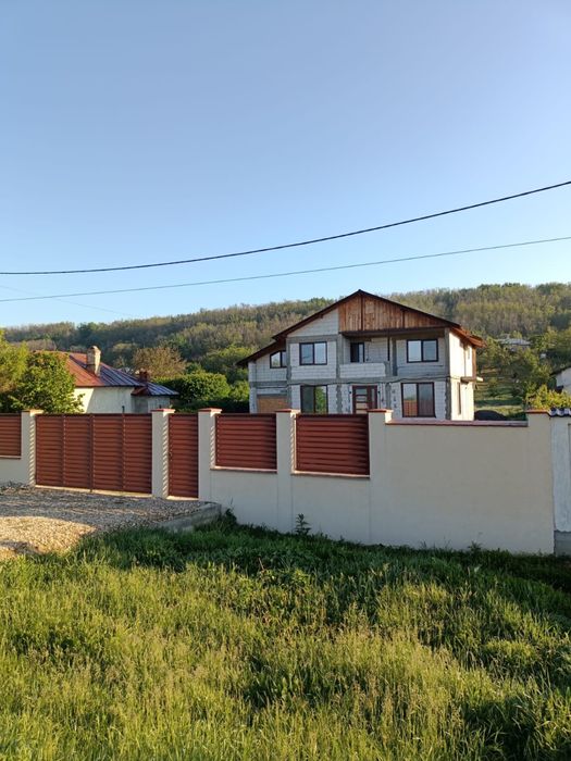 Casa de vanzare Dambovita P+ 1