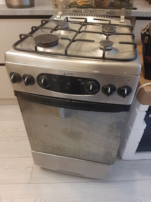 Продам газовую плиту