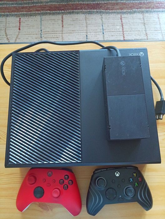 Consolă XBox One ,culoare neagra