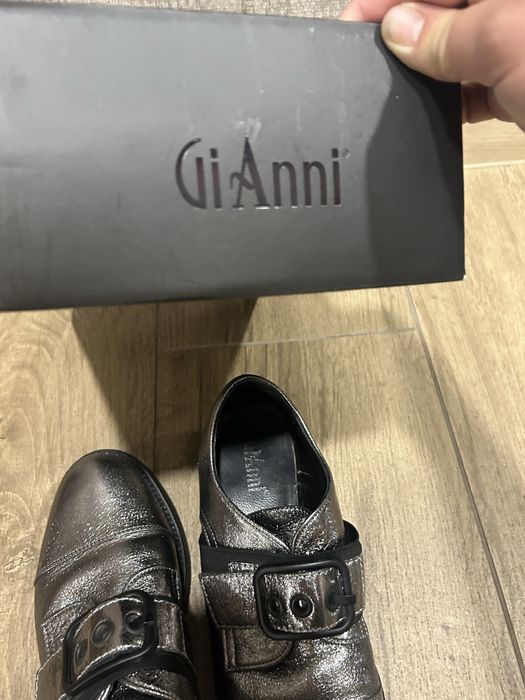 Кожени обувки Gianni