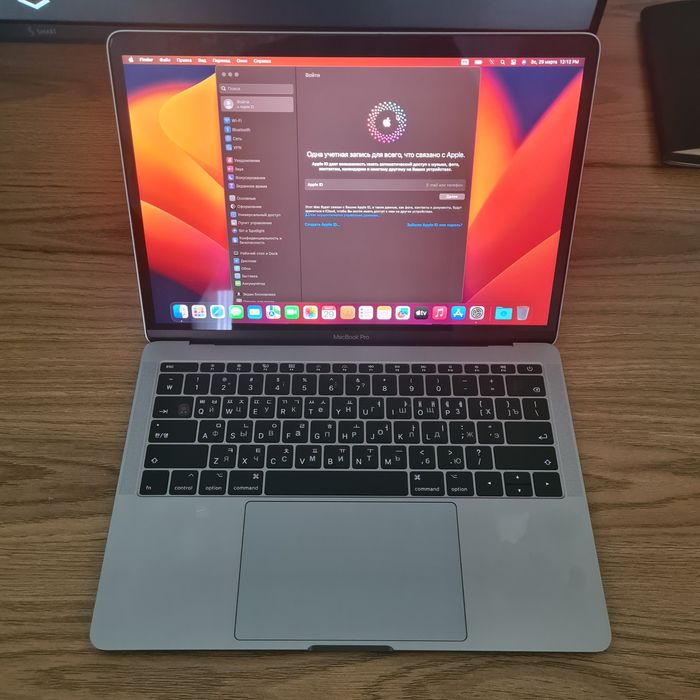 MacBook pro отличное состояние устройства