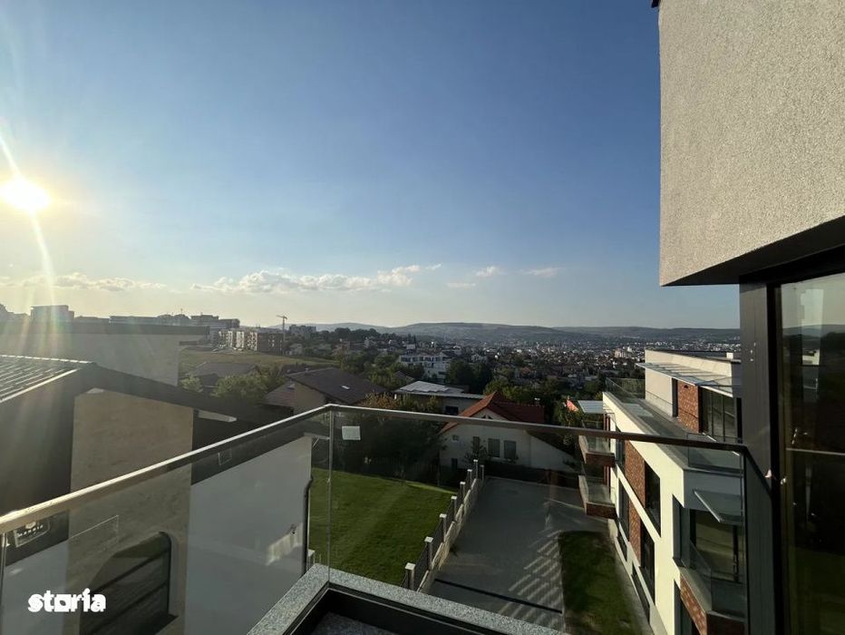 Unitate duplex l 143 mp utli l curte l panorama l Andrei Muresanu