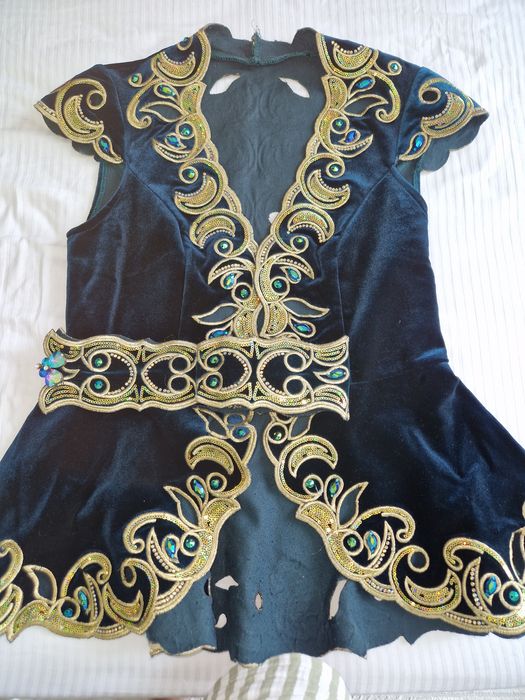 Ұлттық жилет,  қыз келіншекке арналған