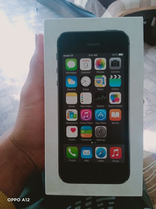 Продам iPhone 5S