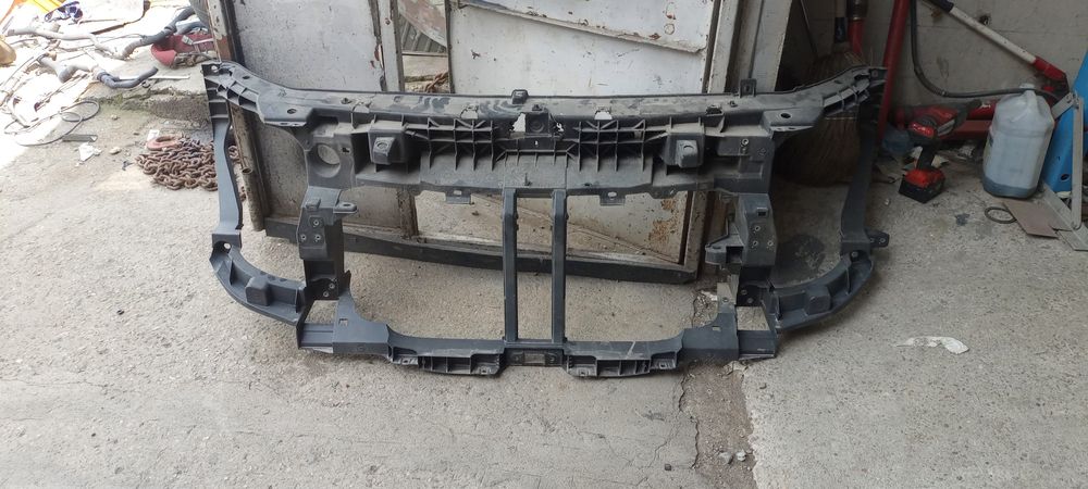 Piese Renault master Far stanga dreapta aripi,tragher, bară capotă Ren