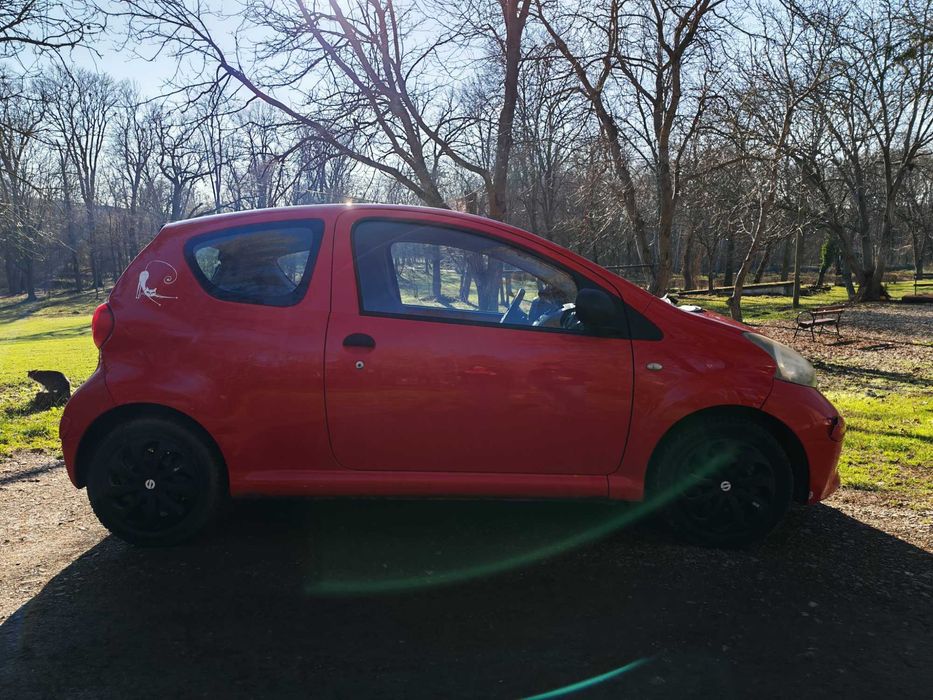 Mașină de vânzare. Toyota Aygo