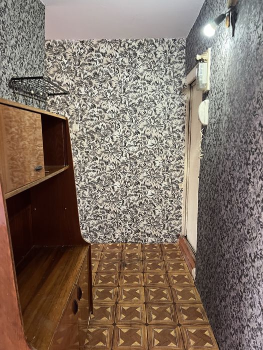 Сдам 1 ком кв 4 мкр 20 дом