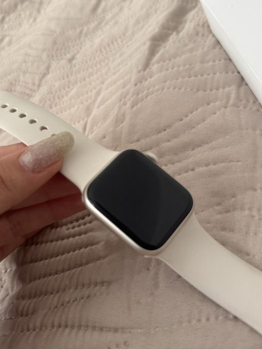 Apple Watch Se (gen2) 40mm starlight ai star sb s/m GPS