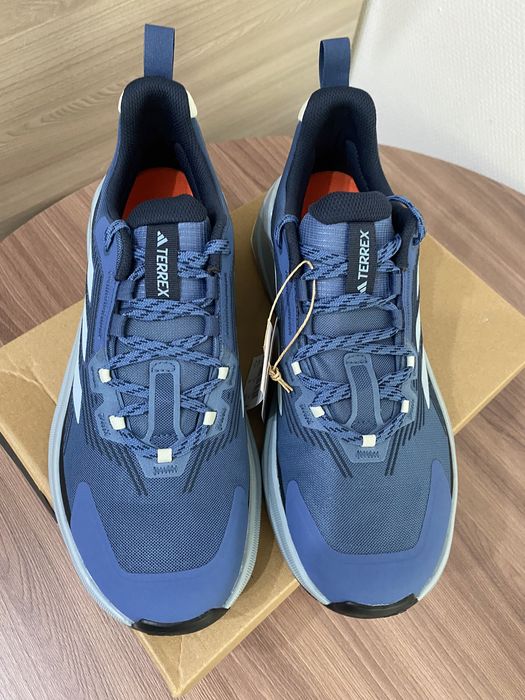 Кроссовки Adidas terrex