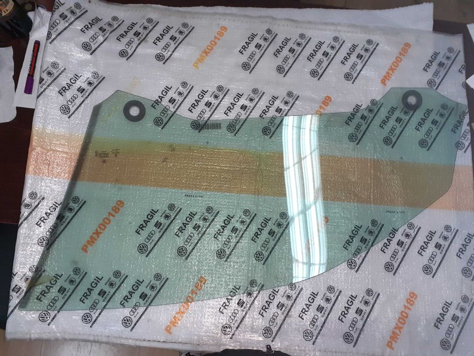 Стъкло, дясно, пасажерска врата BMW 4 серия f32 f33 f36