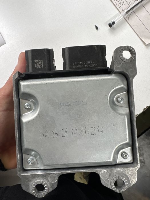 Ford fiesta air bag модул 2009-2017
