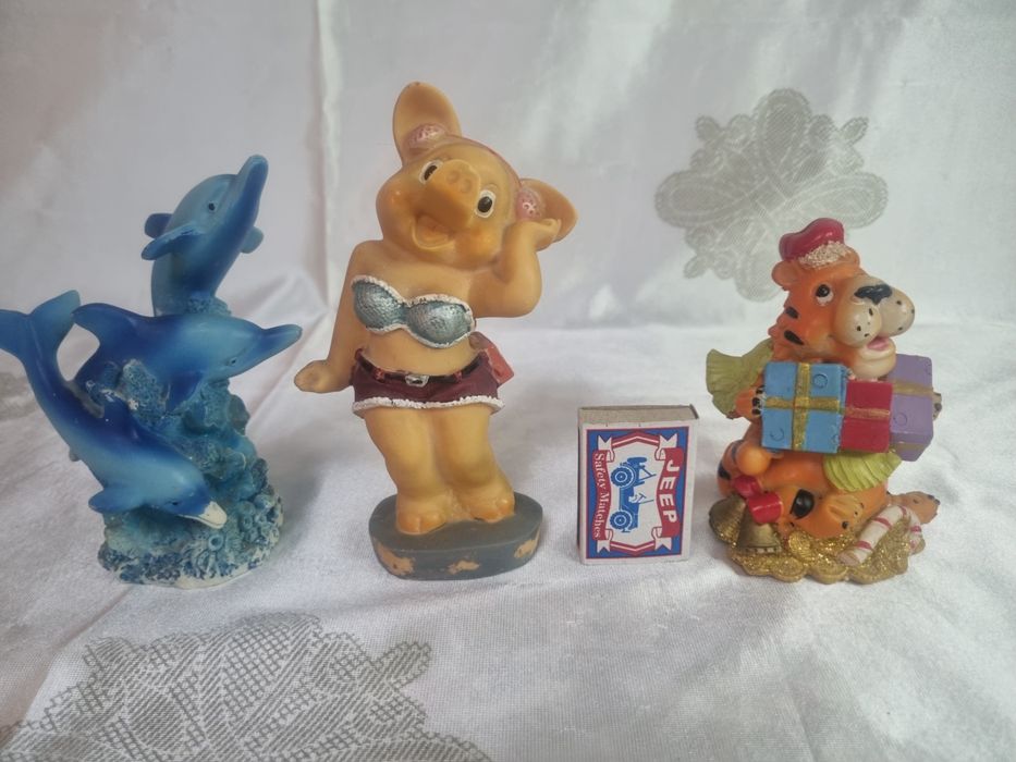 Статуэтки разные