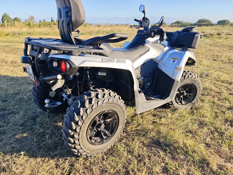 Can Am.       atv