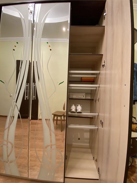 Продам шкаф