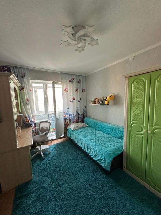 Продам 4х комнатную квартиру