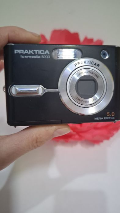 Praktica Luxmedia 5203 – компактна дигитална винтидж самера