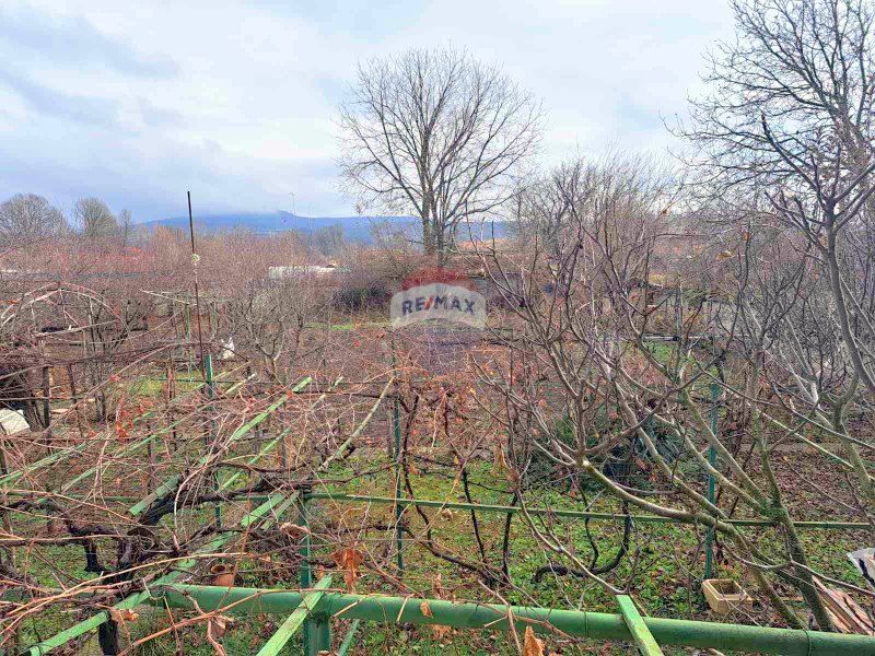 Еднофамилна къща с дворно място, село Кардам, СР