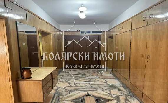 Дава се под наем Четиристаен апартамент в Велико Търново, Център - 110 кв.м за 408 € - Снимка #6