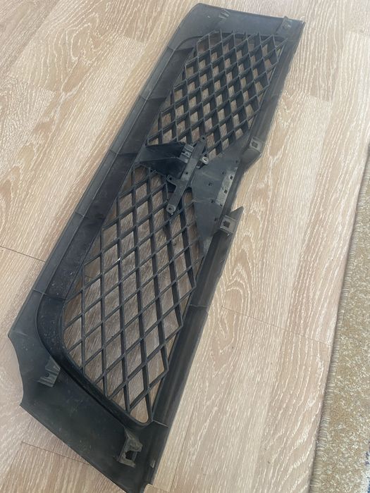Решотка радиатора субару форестер