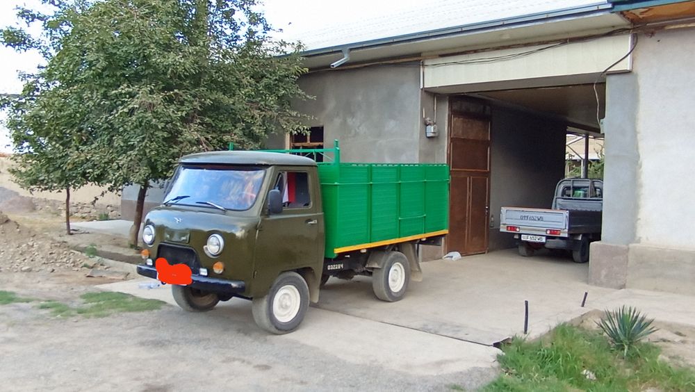Uaz330301. Yuk mashina bort