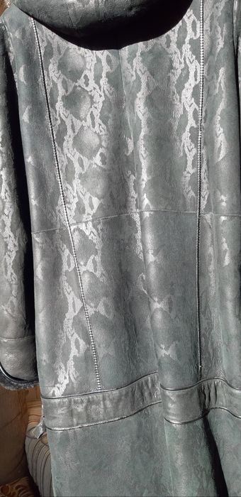 Продам дубленку                     .