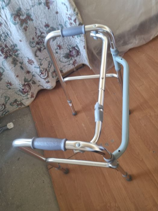 Продам продам ходунок