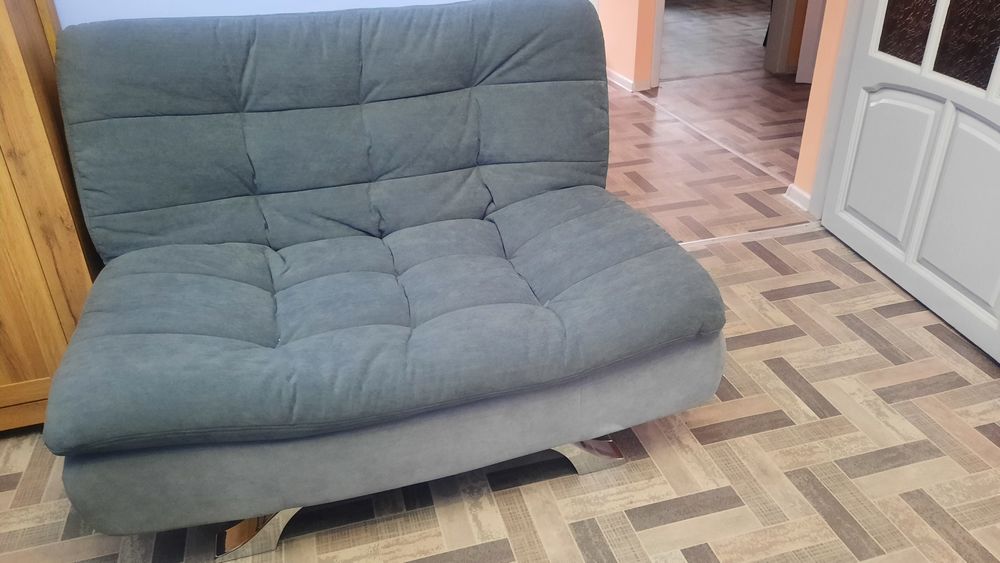 Продам диван кровать, мини диван