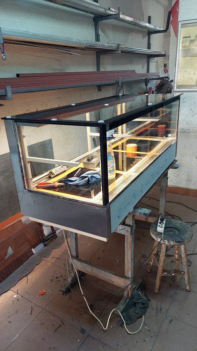 Vitrine  diferite dimensiuni și Modele