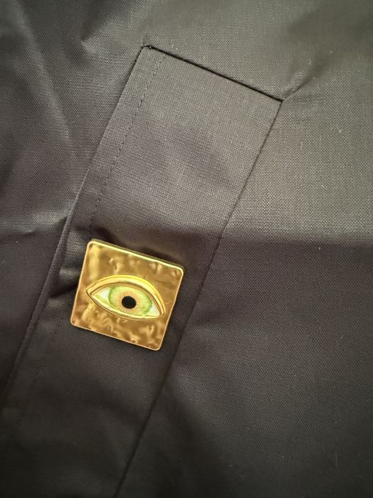 Продам куртку женскую Sciaparelli