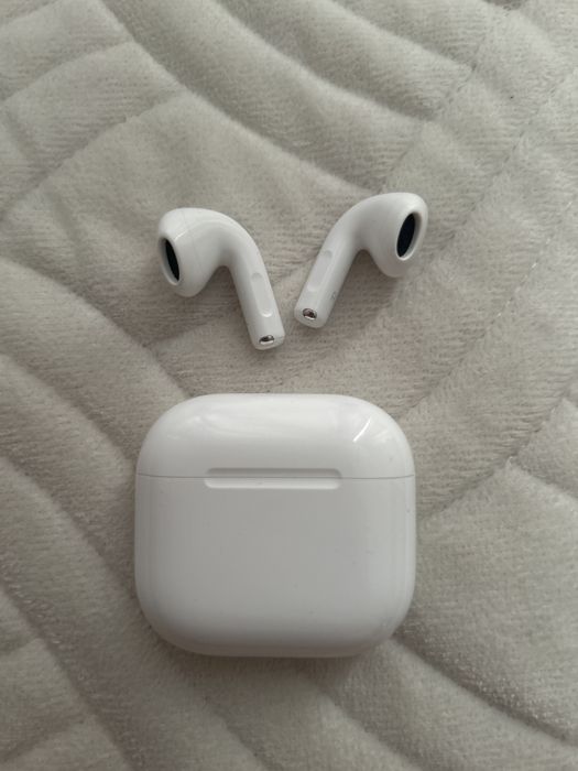 Airpods 4 с шумоподавлением